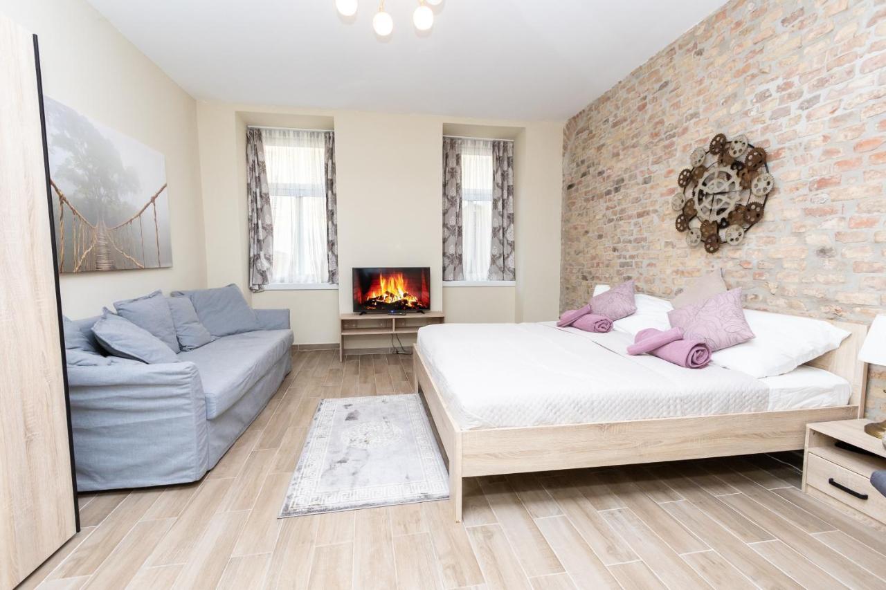 Comfortable Romantic 1 Bedroom Apartment Near Augarten Vienna Exterior photo